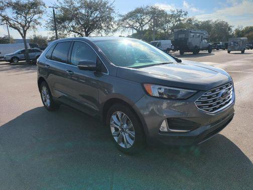 2022 Ford Edge Titanium