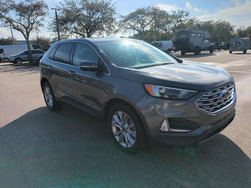 2022 Ford Edge Titanium