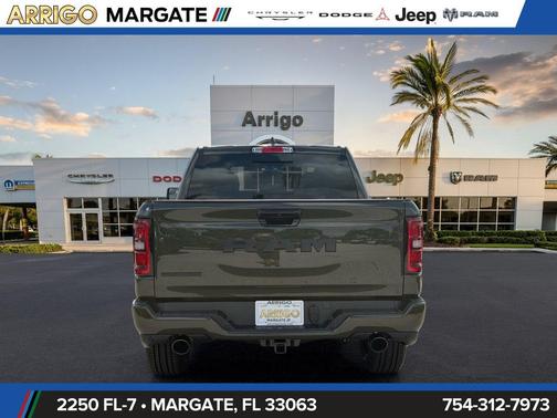 Tank 2027 RAM 1500 Big Horn/Lone Star