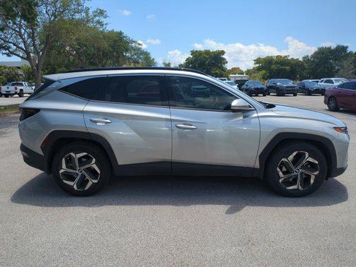 Shimmering Silver 2022 Hyundai TUCSON Limited
