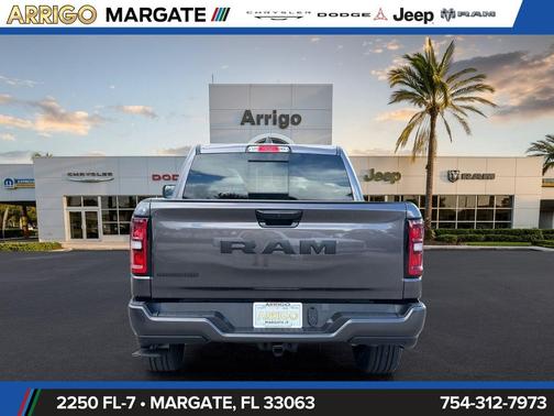 Granite Crystal Metallic Clearcoat 2027 RAM 1500 Big Horn/Lone Star