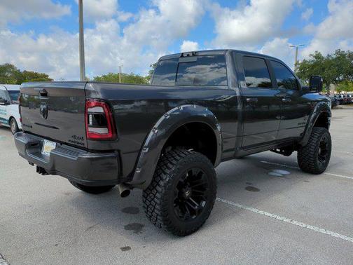 2024 RAM 3500 Laramie Crew Cab 4x4 6'4' Box