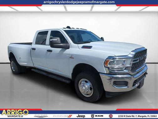 Bright White Clearcoat 2024 RAM 3500 Tradesman Crew Cab 4x4 8' Box
