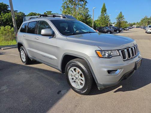 2019 Jeep Grand Cherokee Laredo