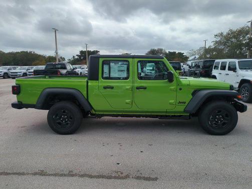 2026 Jeep Gladiator Sport