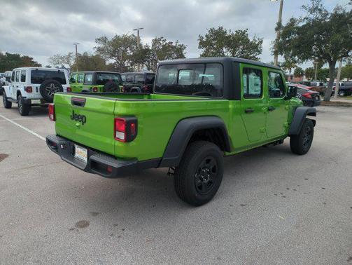 2026 Jeep Gladiator Sport
