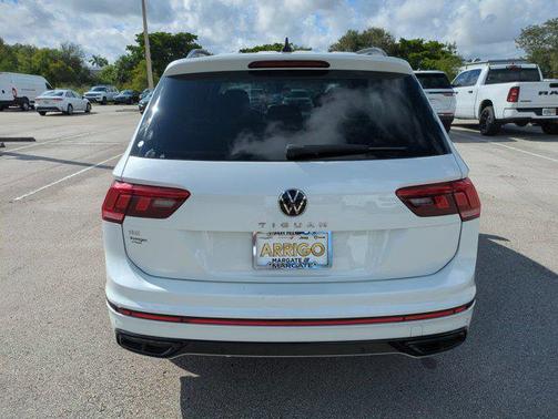 2022 Volkswagen Tiguan 2.0T SE R-Line Black