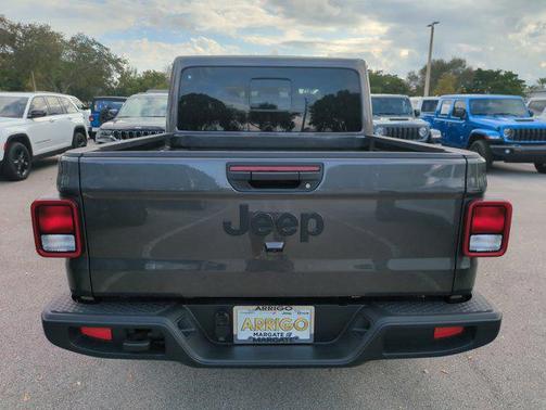 2026 Jeep Gladiator Sport S