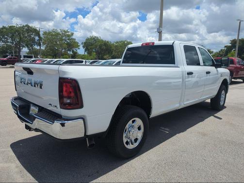 Bright White Clearcoat 2026 RAM 3500 Tradesman Crew Cab 4x4 8' Box