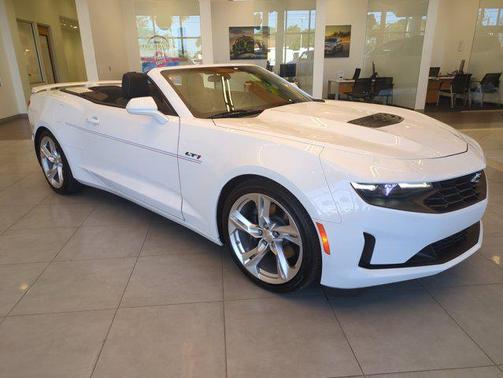 2022 Chevrolet Camaro RWD Convertible LT1