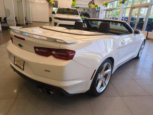 2022 Chevrolet Camaro RWD Convertible LT1