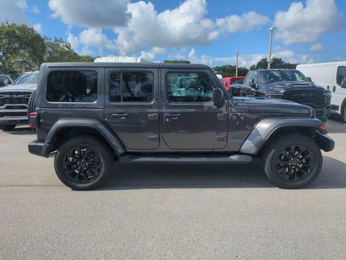 Granite Crystal Metallic Clearcoat 2025 Jeep Wrangler 4xe Sahara