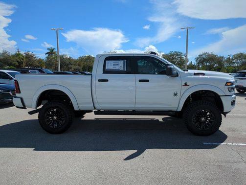 2025 RAM 2500 Big Horn Crew Cab 4x4 6'4' Box