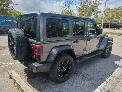 2025 Jeep Wrangler 4xe Sahara