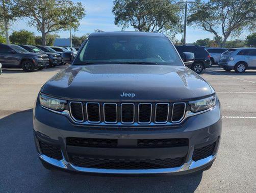 2025 Jeep Grand Cherokee L Laredo