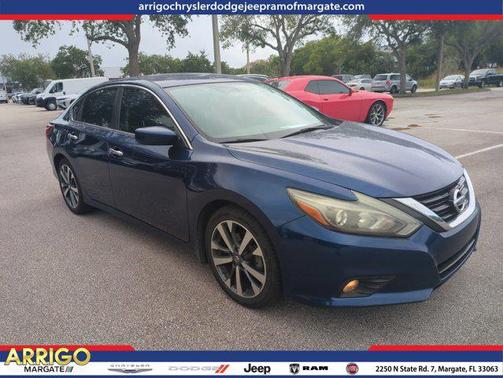 Deep Blue Pearl 2017 Nissan Altima 2.5 SR