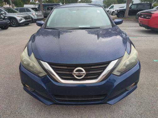 Deep Blue Pearl 2017 Nissan Altima 2.5 SR