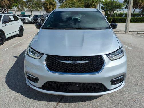 2026 Chrysler Pacifica L