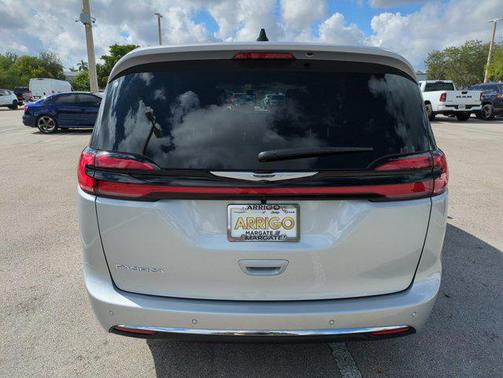2026 Chrysler Pacifica L