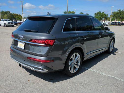 2021 Audi Q7 55 Prestige