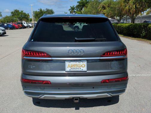 2021 Audi Q7 55 Prestige