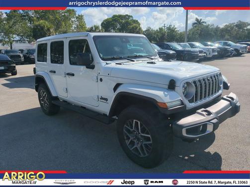 Bright White Clearcoat 2025 Jeep Wrangler 4-Door Sahara 4x4