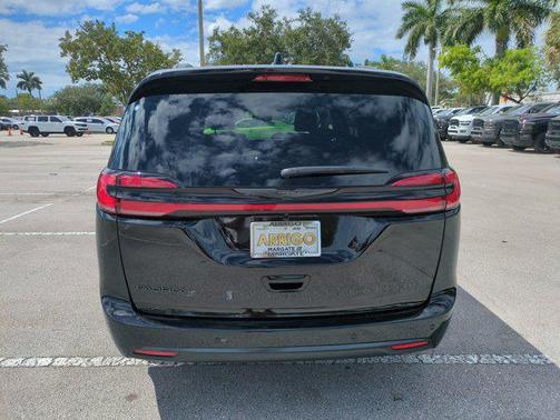 2026 Chrysler Pacifica L