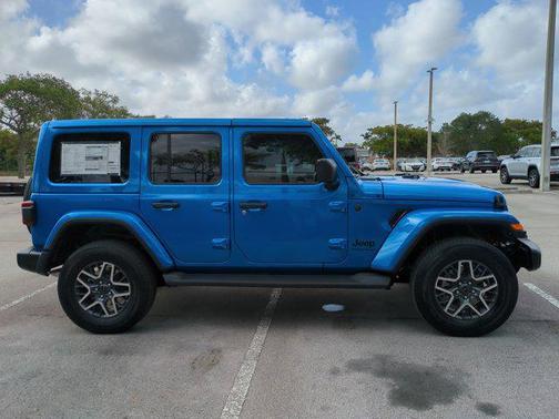 2025 Jeep Wrangler 4-Door Sahara 4x4