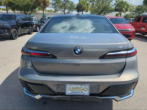 Gray Metallic 2024 BMW 740 740i