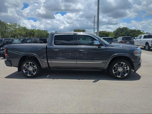 Granite Crystal Metallic Clearcoat 2022 RAM 1500 Limited
