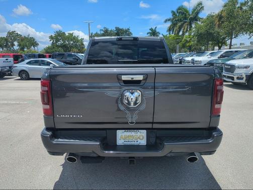 Granite Crystal Metallic Clearcoat 2022 RAM 1500 Limited