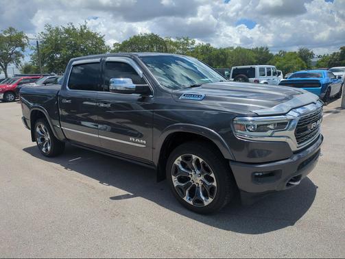 Granite Crystal Metallic Clearcoat 2022 RAM 1500 Limited