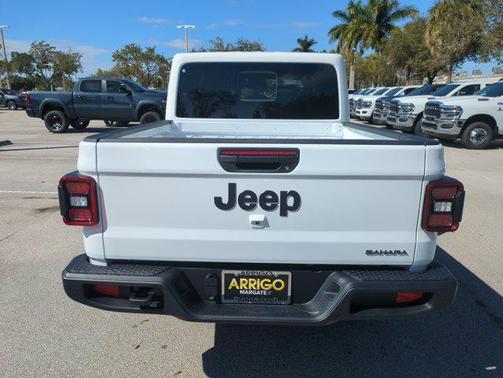 2026 Jeep Gladiator Sahara 4x4