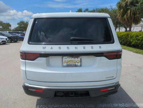 2022 Jeep Wagoneer Series I 4x2