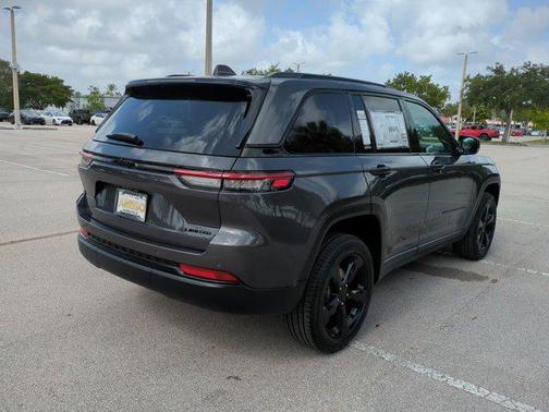 2025 Jeep Grand Cherokee Limited X