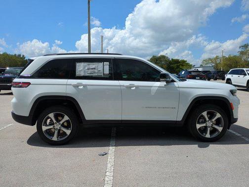2025 Jeep Grand Cherokee Limited X