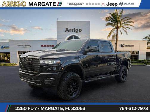 Diamond Black Crystal Pearlcoat 2026 RAM 1500 Laramie