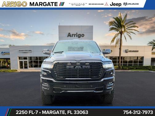 Diamond Black Crystal Pearlcoat 2026 RAM 1500 Laramie