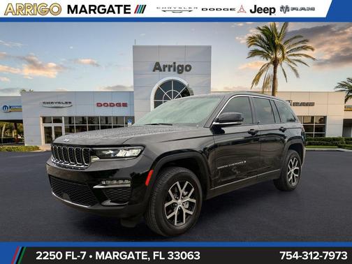 Diamond Black Crystal Pearlcoat 2025 Jeep Grand Cherokee Limited
