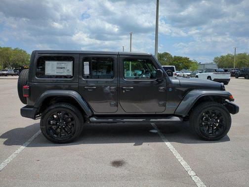 2025 Jeep Wrangler 4xe Sahara