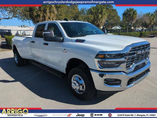 2026 RAM 3500 Tradesman Crew Cab 4x4 8' Box