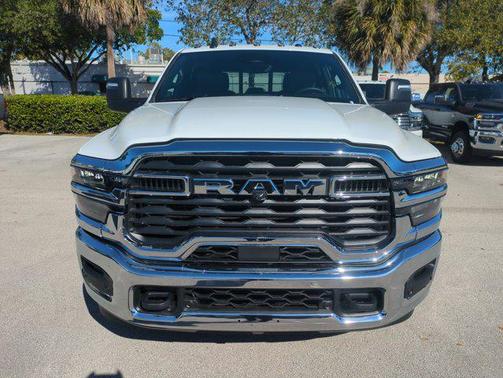 2026 RAM 3500 Tradesman Crew Cab 4x4 8' Box