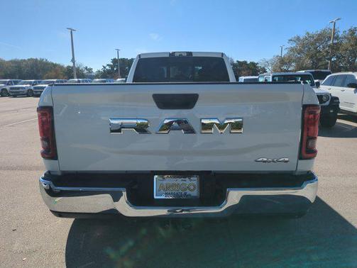 2026 RAM 3500 Tradesman Crew Cab 4x4 8' Box