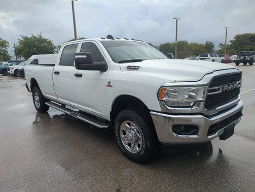 Bright White Clearcoat 2024 RAM 2500 Tradesman Crew Cab 4x4 8' Box