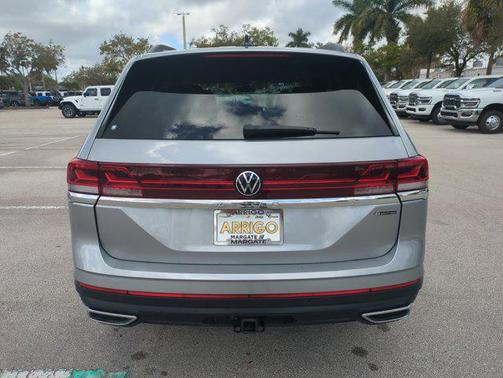 2024 Volkswagen Atlas 2.0T SE w/Technology 4MOTION