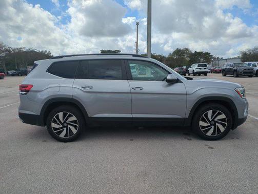 2024 Volkswagen Atlas 2.0T SE w/Technology 4MOTION