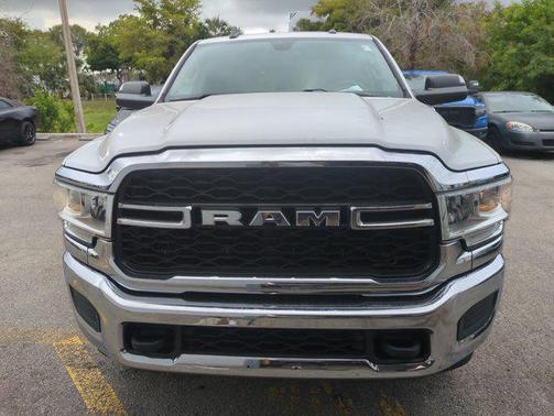 2020 RAM 3500 Tradesman Crew Cab 4x4 8' Box