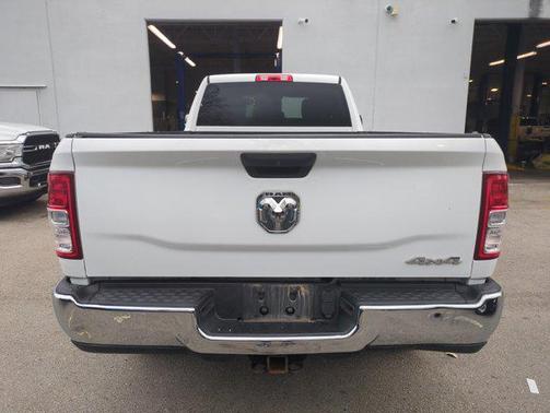 2020 RAM 3500 Tradesman Crew Cab 4x4 8' Box