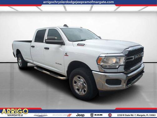 2020 RAM 3500 Tradesman Crew Cab 4x4 8' Box