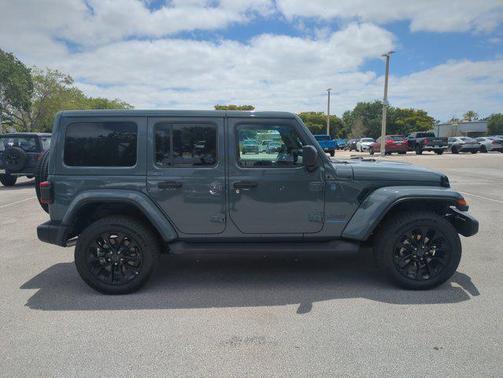 Anvil Clearcoat 2025 Jeep Wrangler 4xe Sahara